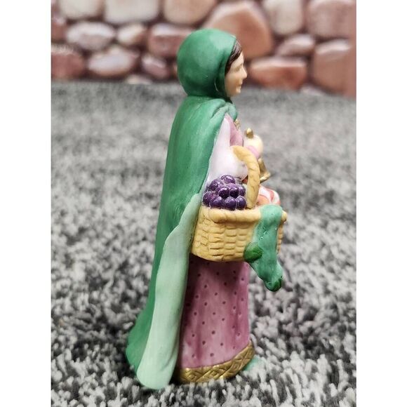 Christmas Lenox Figurine Old World Woman - Picture 4 of 8